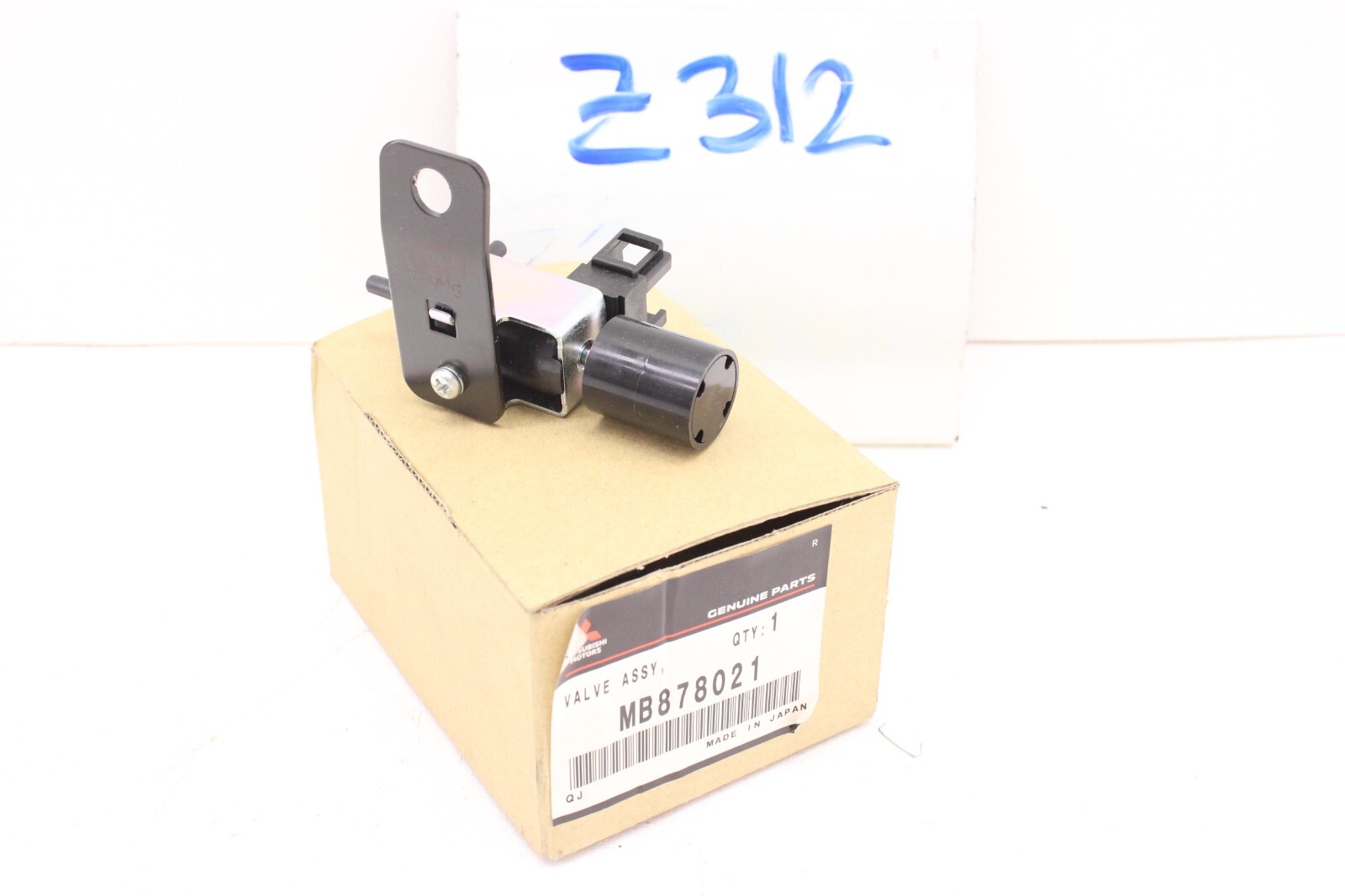 MB878021 Mitsubishi Valve a/c vacuum solenoid MB878021 Genuine OEM 