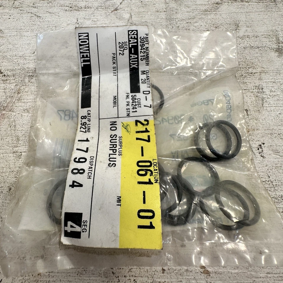 Lot Of 20 New Engine Oil Cooler Hose Seal ACDelco GM Original Equipment 15-30487 - Image 2 of 3