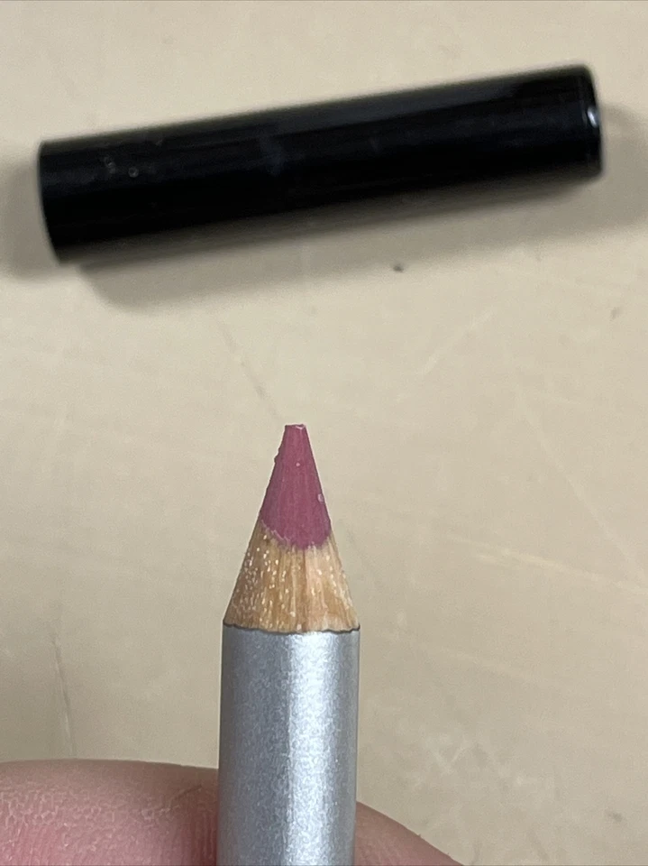 NUEVOS DELINEADORES DE LABIOS DIFÍCILES DE ENCONTRAR Paula Dorf DANCE - .07 oz .021 g DESCONTINUADOS Foto 3 de 4