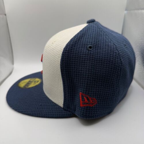 New Era 59FIFTY Chicago Cubs Blue/White Thermal Front Hat Size 7 1/8 New - Picture 2 of 5