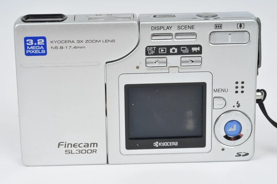 Kyocera Finecam SL300R 3.2MP Compact Digital Camera with Case - Image 4 of 4