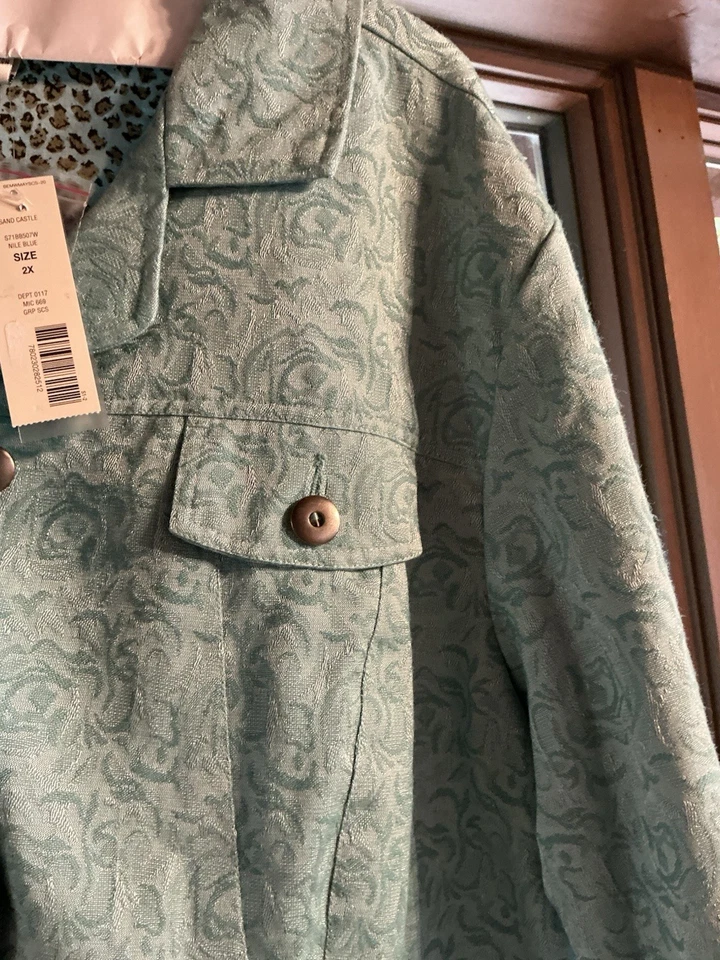 Chaqueta forrada floral en relieve manga 3/4 Béchamel para mujer nueva con etiquetas - talla 2X Foto 2 de 4