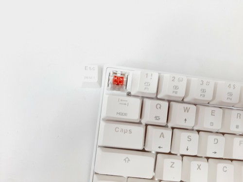 Mototspeed CK62 RGB Gaming Keyboard White with Red Switches - Picture 7 of 11