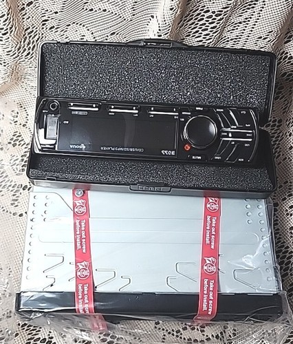 Boss Audio Systems 650UA In-Dash MP3-Compatible CD AM/FM Receiver - NEW IN BOX - Picture 5 of 15