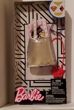 Barbie DC COMICS GIRL POWER Paquete de Moda, BAT GIRL, WONDER WOMAN, SUPER GIRL