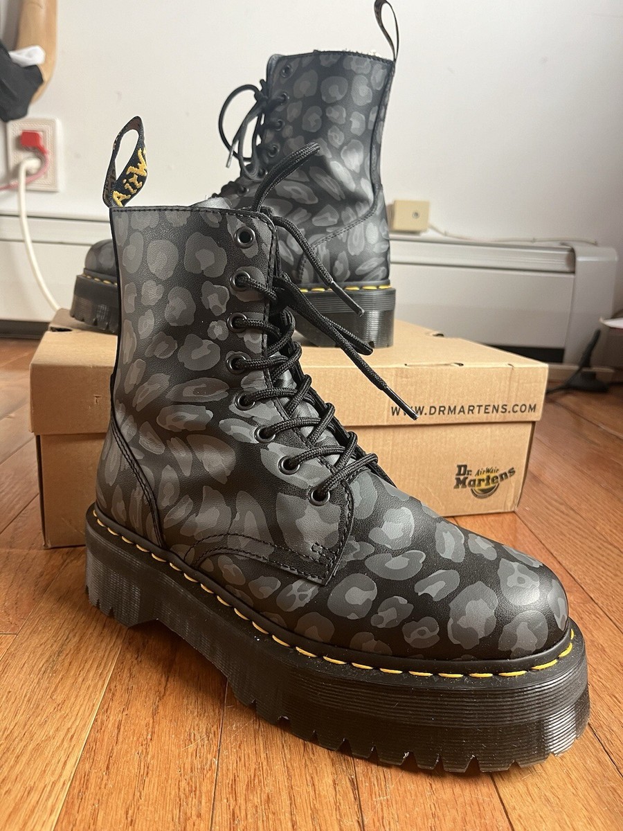 Dr. Martens Docs 