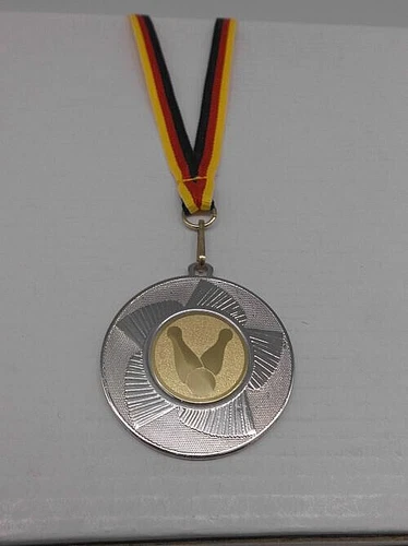 Kegeln Pokal Medaillen mit Band&Emblem Kinder Pokale Turnier Geburtstag (e4022)