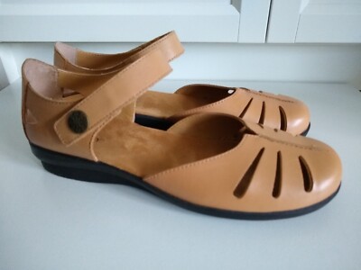 Array Tan Leather Ankle Strap Flat Comfort Mary Jane Shoes Sz 9M