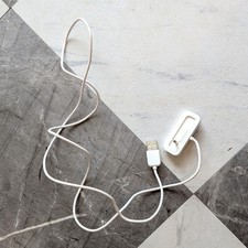 Apple iPod Shuffle 2nd Generation Genuine Authentic OEM USB Dock Cradle Charger