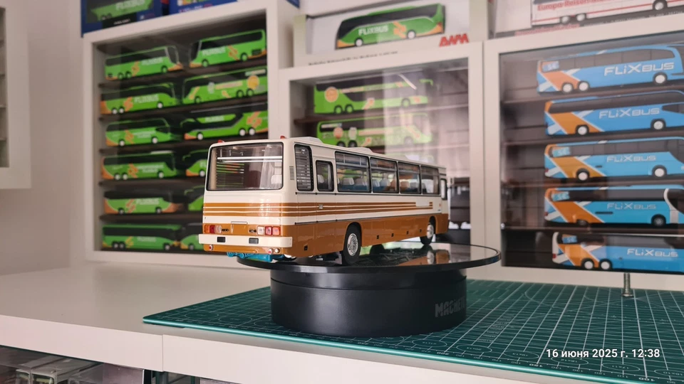 Exklusivmodell IKARUS 250.58 von Demprice/Classicbus Maßstab 1.43  - Bild 3 von 4