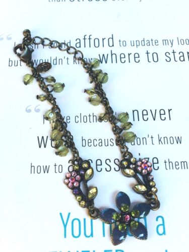 Premier Designs ''Katy‘’ antique crystal flower Bracelet. Length 7.5'' - 第 4/5 張圖片