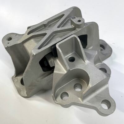 Right Engine Mount 1PC Fits Ford Bronco Sport 22-21; Escape 24-20