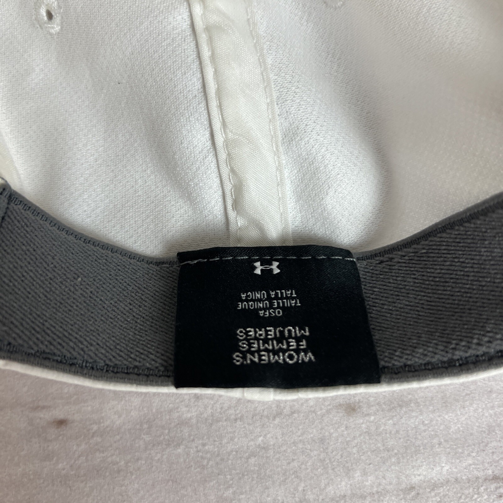 Women&rsquo;s Under Armour American Flag USA Emblem White Adjustable Baseball Hat Cap