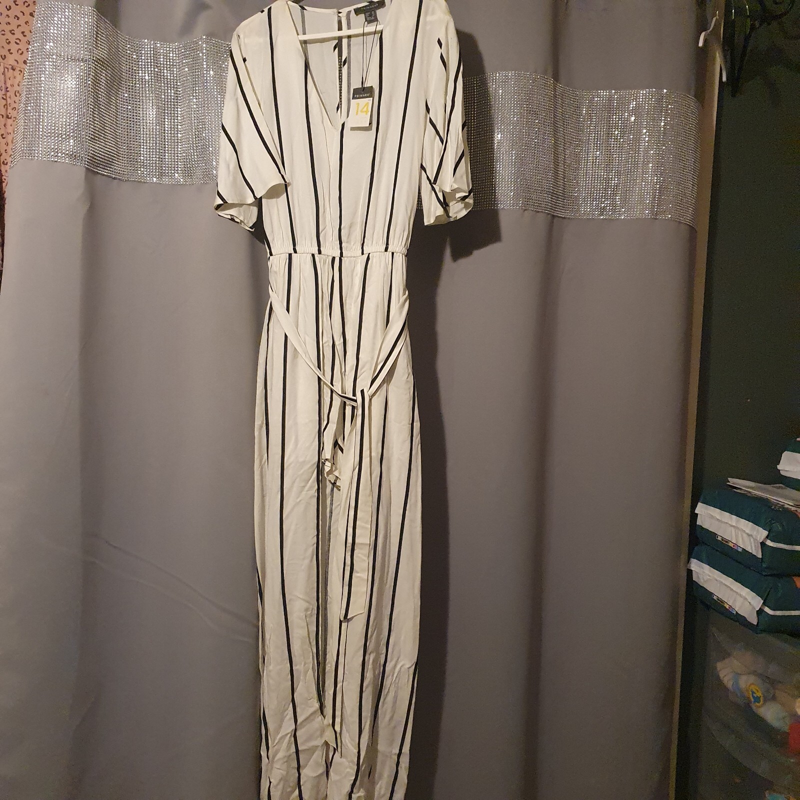 Picture 2 of 3