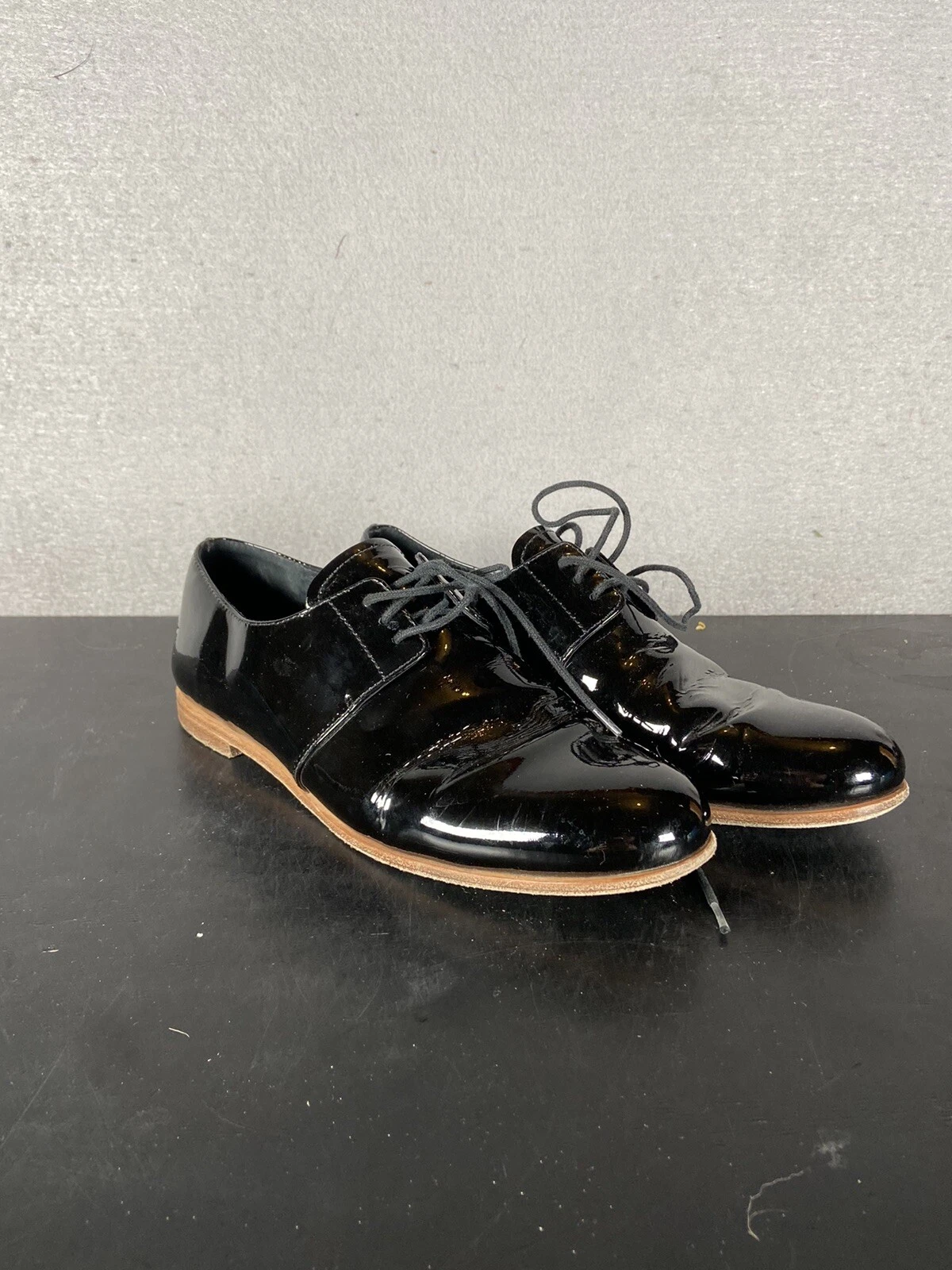 Scarpe eleganti Prada nere in vernice stringate Prada taglia EU 37