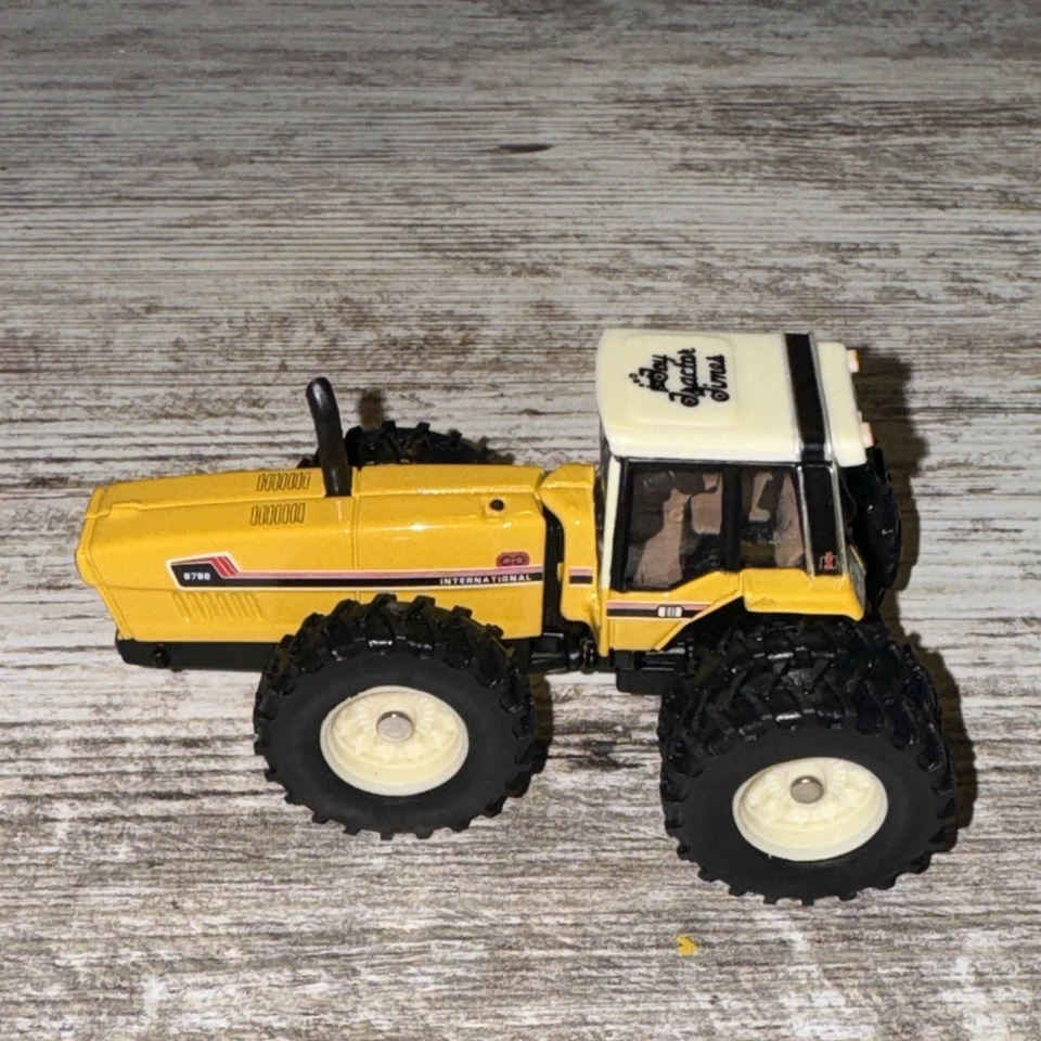 1/64 International 6788 4WD Duals Toy Tractor Times Loose Industrial Yellow - Image 2 of 4