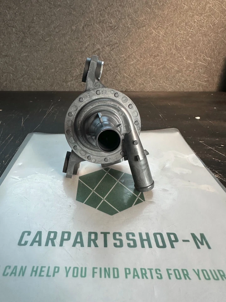 Bomba eléctrica genuina Toyota Crown/HYBRID JDM 161B0-36010 Foto 3 de 4