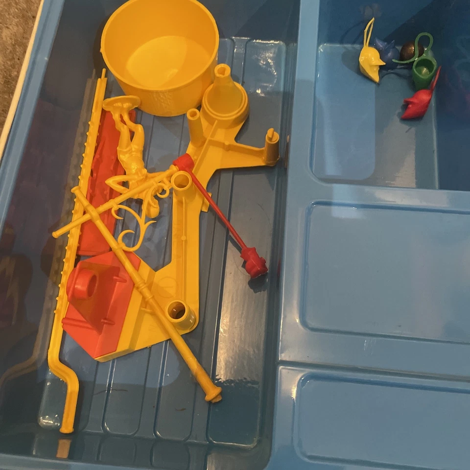 Mouse Trap Board Game Vintage 1986  MB Games Long Box Mousetrap PARTS  - Image 4 of 4