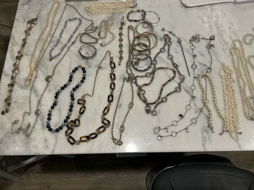 Large Mixed COSTUME JEWELRY Lot - Crafts Necklaces & Bracelets Art - Pearls