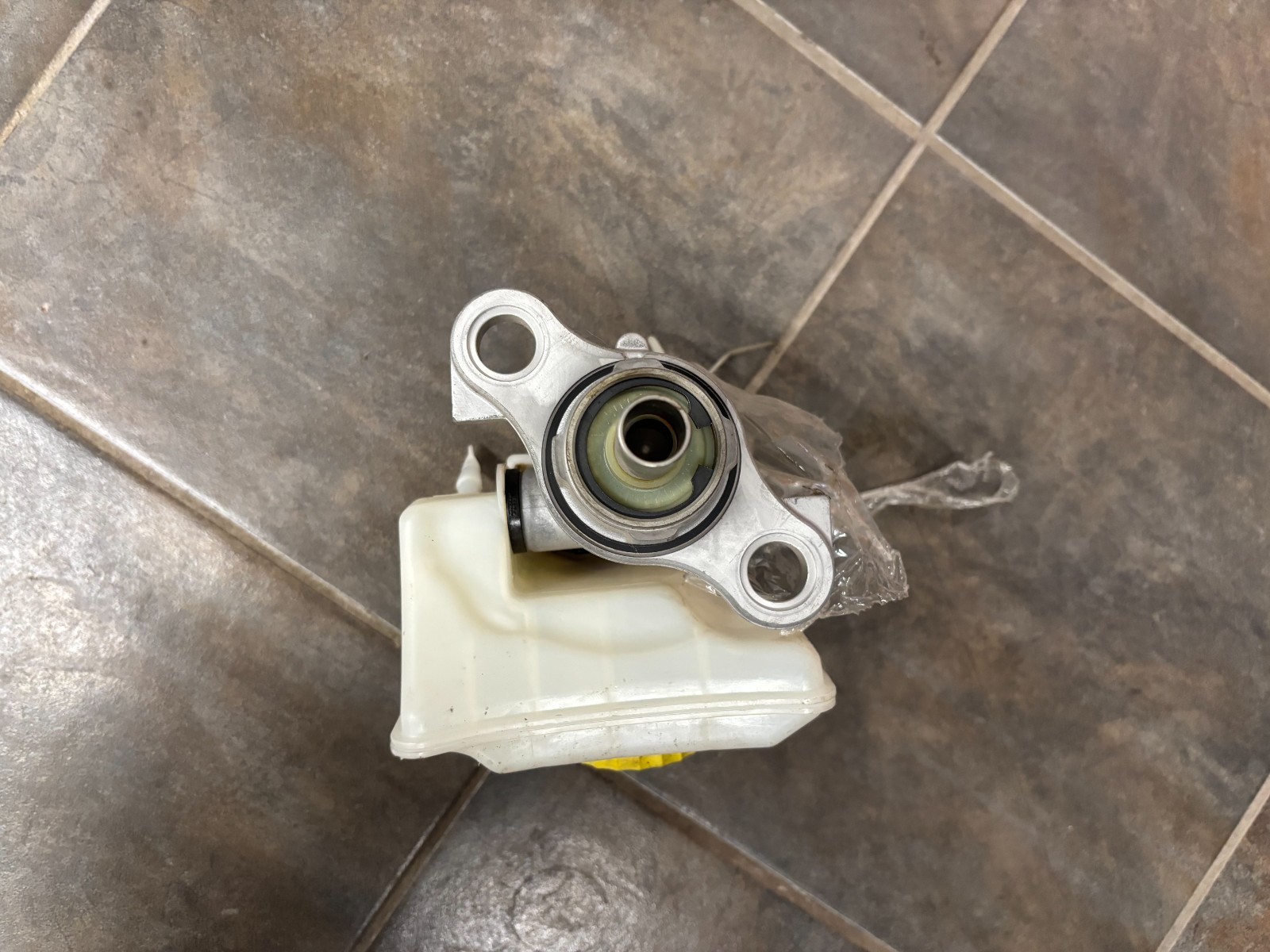 LAMBORGHINI HURACAN MASTER CYLINDER 3D0 611 301B