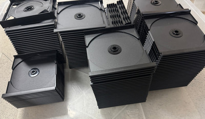 132x PS1 Ersatz Inlays Disc Trays schwarz PlayStation 1 Hüllen NEU Händlerposten