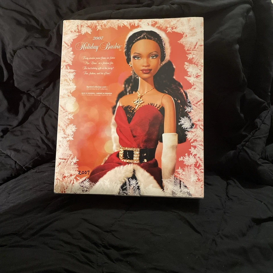 Esta Barbie de vacaciones 2007 edición especial Barbie negra en su caja original Foto 2 de 4