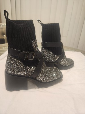 AUTHENTIC BEAUTIFUL Women's Keisha Lug Sole Buckled Sock Booties Size 7.5