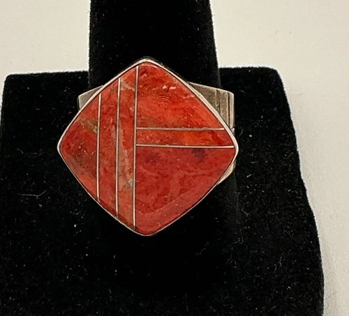 925 Sterling Silver & Coral Vintage Style Ring Size 8