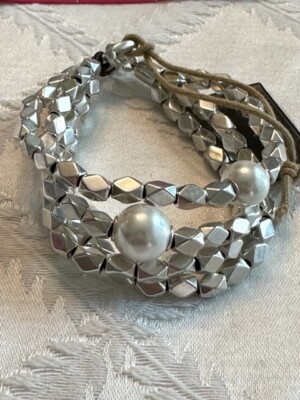 UNO DE 50 Pearl End Bracelet PUL2100BPLMTL0M