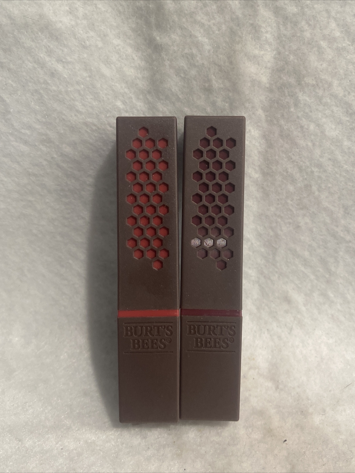 Lot Of 2 Burt's Bees 531 Juniper Water 100 Natural Lipstick Rouge 0.