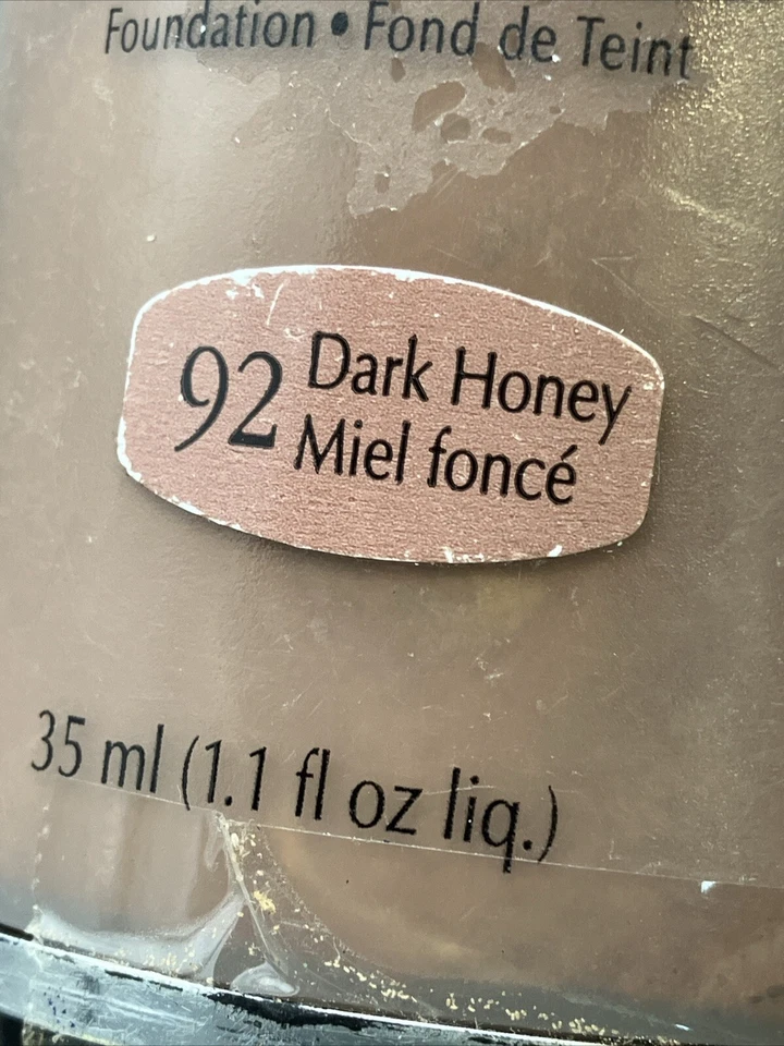 Oil of Olay All Day Moisture Hydratant Foundation 92 Dark Honey NEW - Image 3 of 3