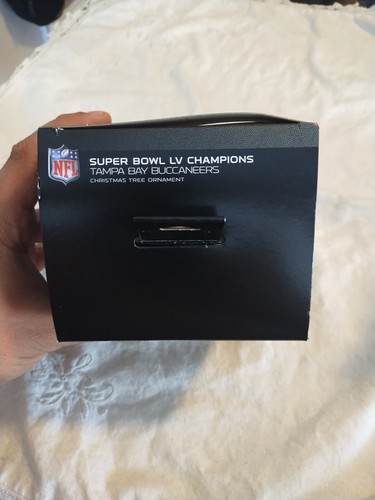 Hallmark Helmet Ornaments Tampa Bay Buccaneers Super Bowl LIV Champs Tom Brady - Picture 6 of 6