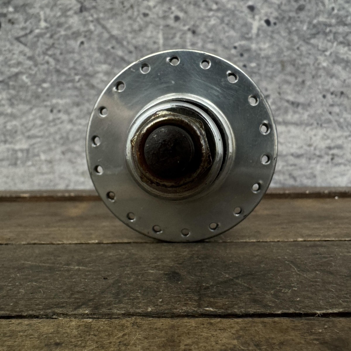 Vintage Suzue Sealed-Tech Rear Hub 36H Nutted High Flange Silver