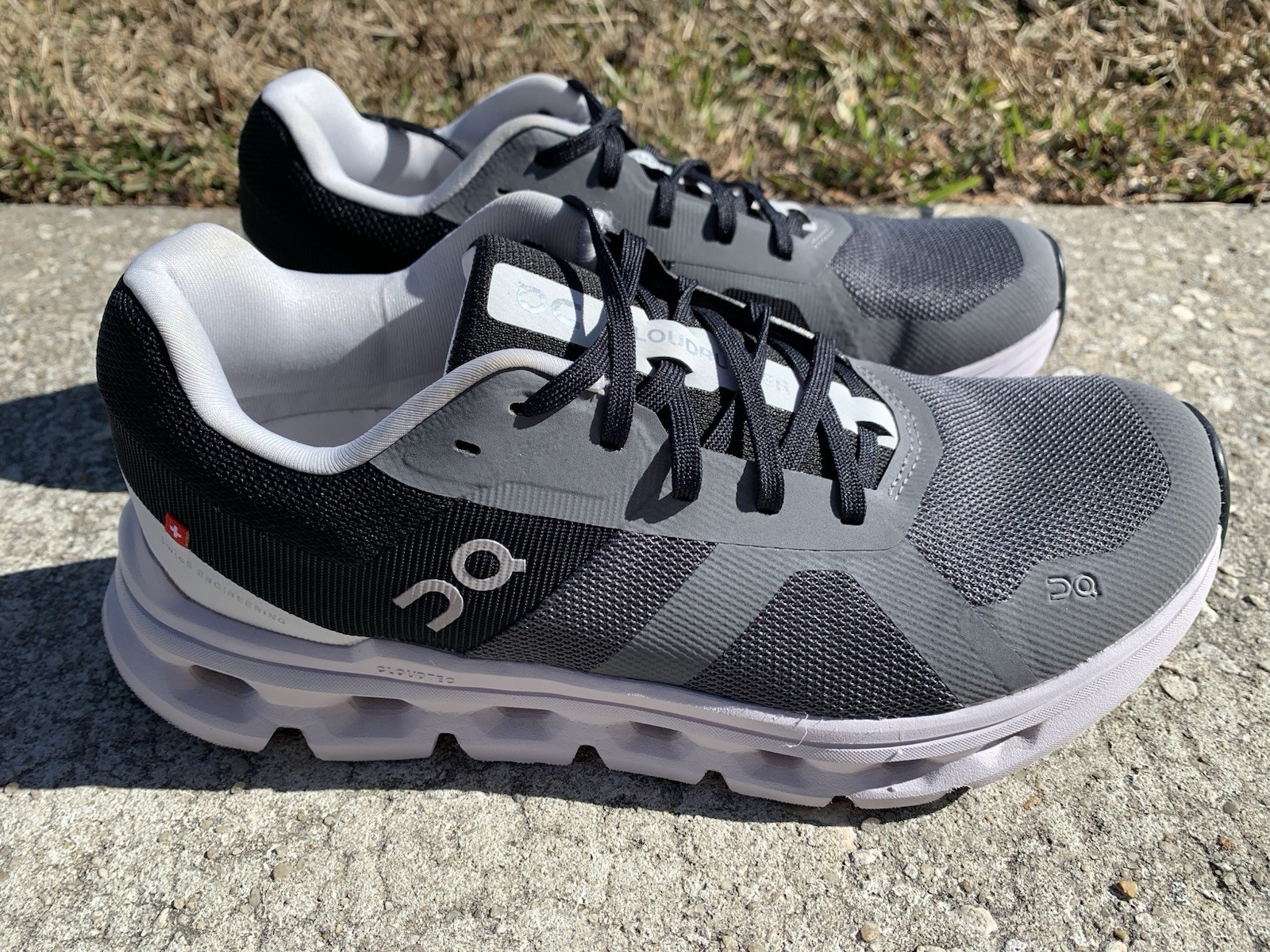 Size 7.5 - On Cloud Cloudrunner Eclipse Black Run… - image 2