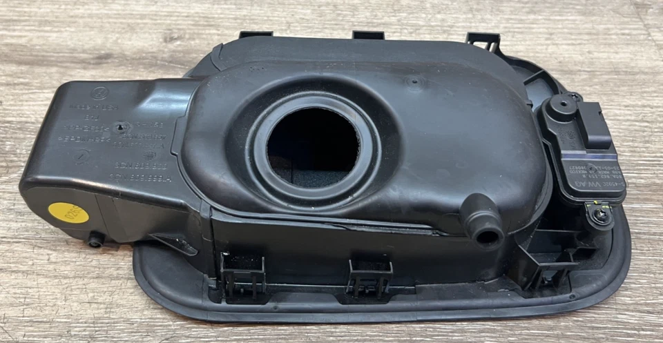 2018-2025 年大众 Atlas 燃油门原始设备制造商 3CN.809.857 — 第 2/4 张图片