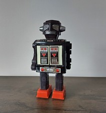 Vintage 1960s Horikawa Space Fighter Tin Robot   Battery Operated