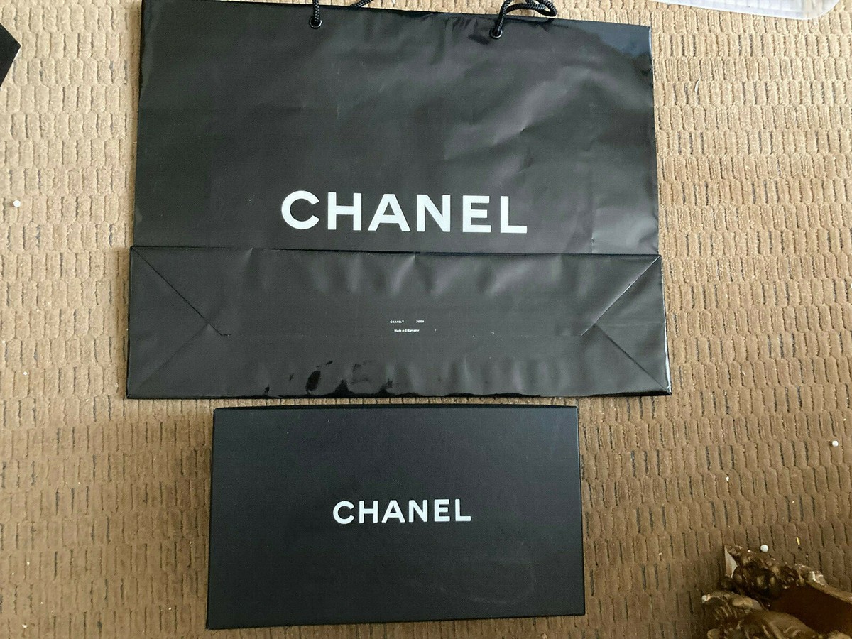 CHANEL シャネル　コレクション　ボックス ビンテージCHANEL時計ケース、ヴィンテージシャネルディスプレイ