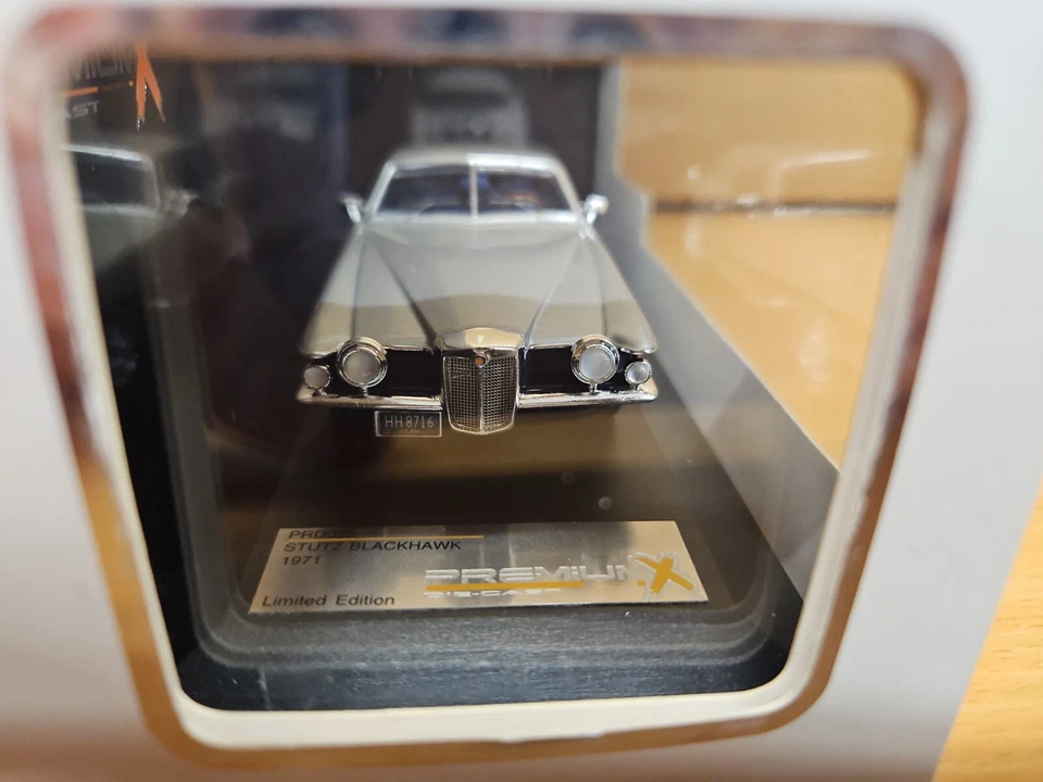 1:43 Premium X PRD035 Stutz Blackhawk купе 1971 - 2 тона синий/серебристый - Изображение 3 из 4