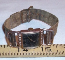 LORD ELGIN MEN'S FANCY LUGS BLACK DIAL GOLD FILLED 17 JEWEL WRISTWATCH 1950s