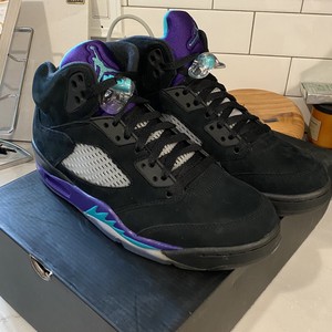 retro 5 black grape