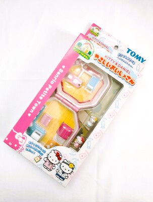 Vintage Takara Tomy Sanrio Hello Kitty Hospital compact Gentle Doctor 2001
