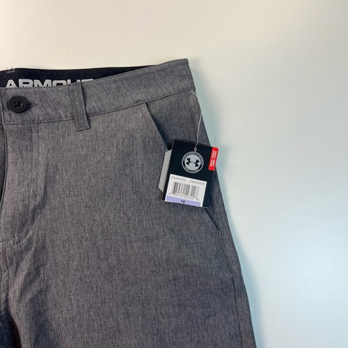 NEW NWT Under Armour Hybrid Shorts Youth Boys 18 Gray Lightweight Flat Front - Picture 2 of 6