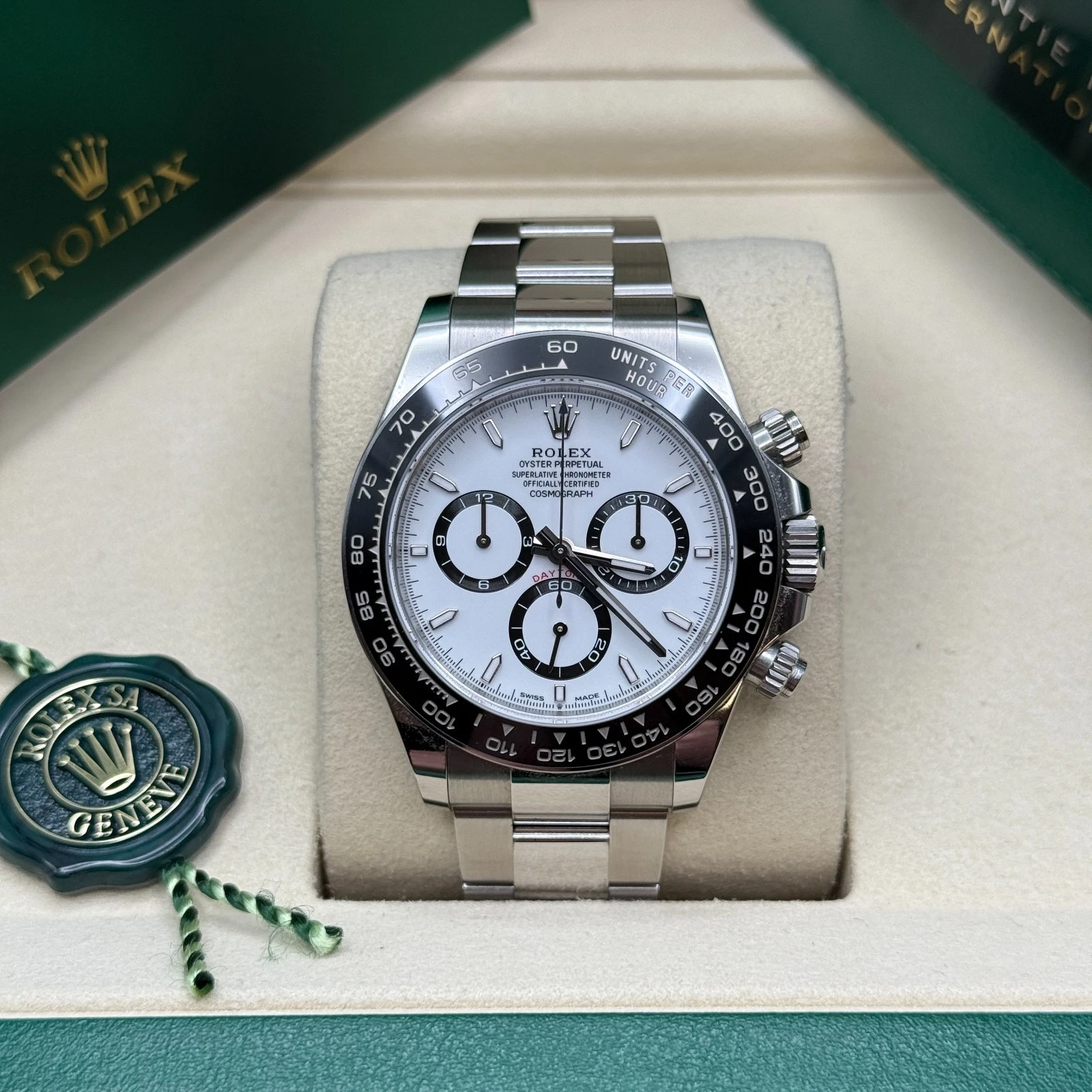 Rolex Cosmograph Daytona "Panda" White Dial Oyster Bracelet