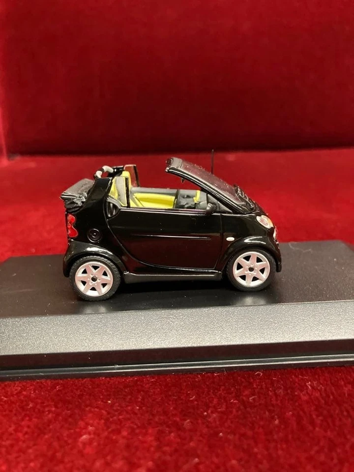Minichamps 1/43 Smart Cabrio & Passion Jack Black Limited 1 of 1440 Model Car - Image 3 of 4