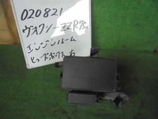 TOYOTA Voxy 2010 DBA-ZRR75W Fuse Box 8274228010 [Used] [PA51509110]