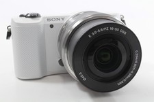 Sony ILCE A5000 16-50mm OSS Kit Bianco, Ottime Condizioni, 2900 Scatti