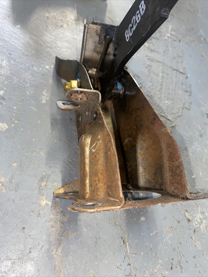 OEM 1993-1997 Subaru Impreza Brake Pedal Stop 93-97 - Image 3 of 4