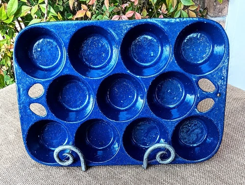 Unmarked Griswold Enameled Cast Iron Muffin Pan Blue with White Speckels