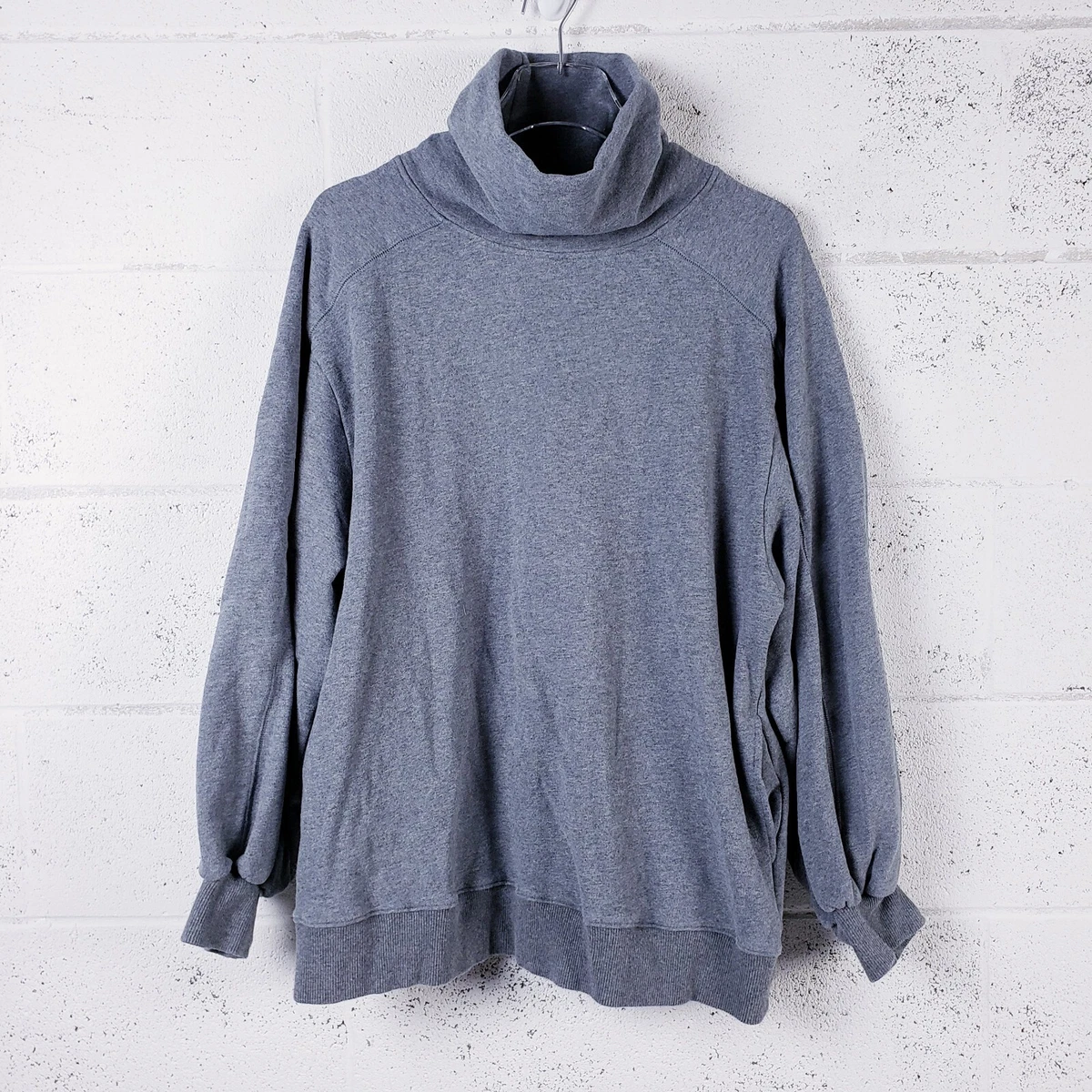 Lit Active Gray Whisper Oversized Turtleneck Sweatshirt Size Small 169303