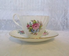 Vintage Floral English Bone China Wyvern Shaped Cup And Saucer (Patt 5589)